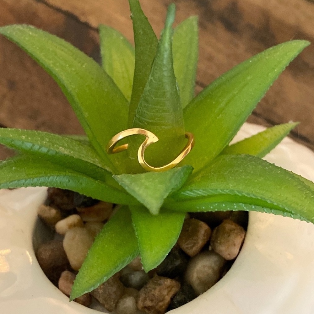 ❗️SPECIAL ORDER❗️: Pura Vida Gold Wave Ring, Qty. 5